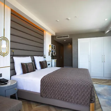 Alexia & (adults Only) Hotel