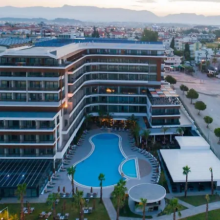 Alexia & (adults Only) Otel Side