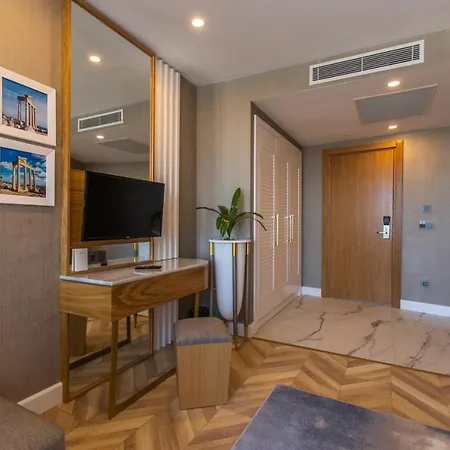 Alexia & (adults Only) Otel Side