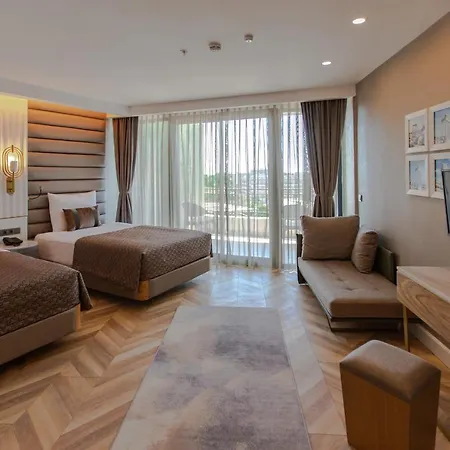 Alexia & (adults Only) Otel Side